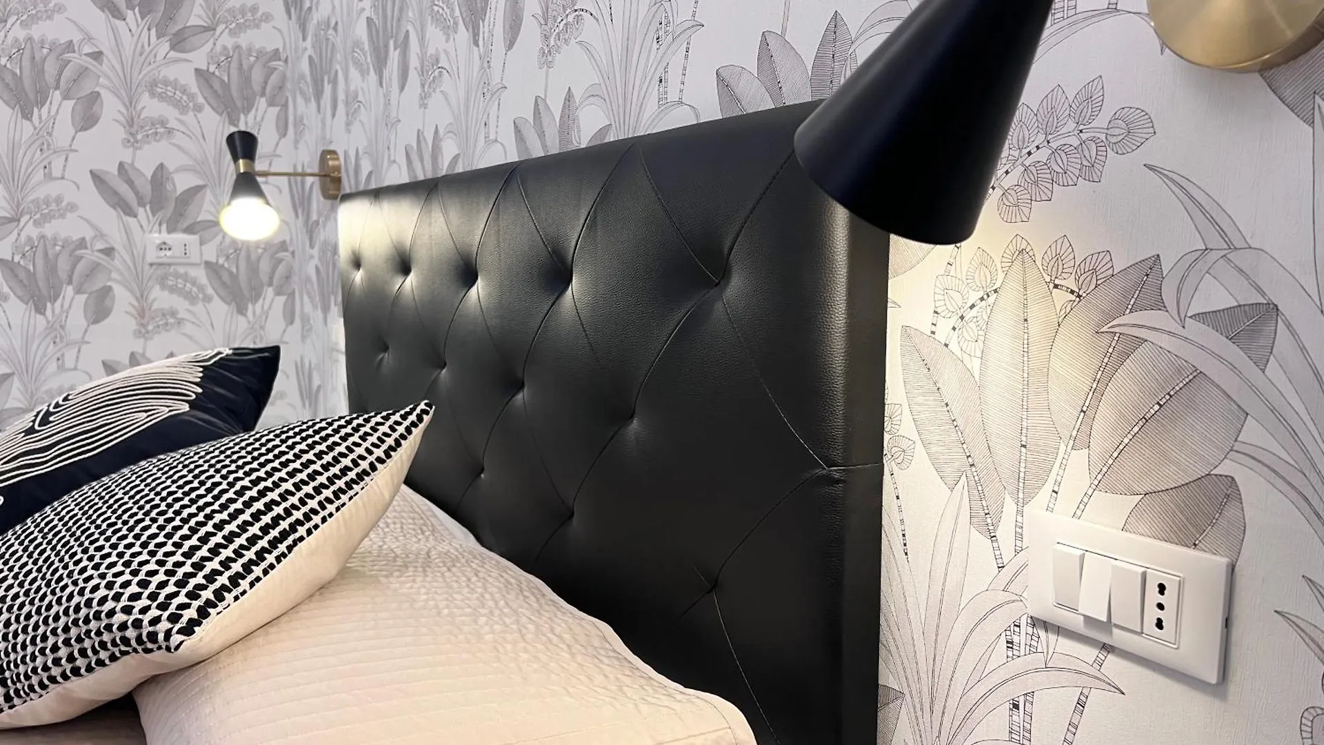 Residence Diaz Como 3*,  Italy
