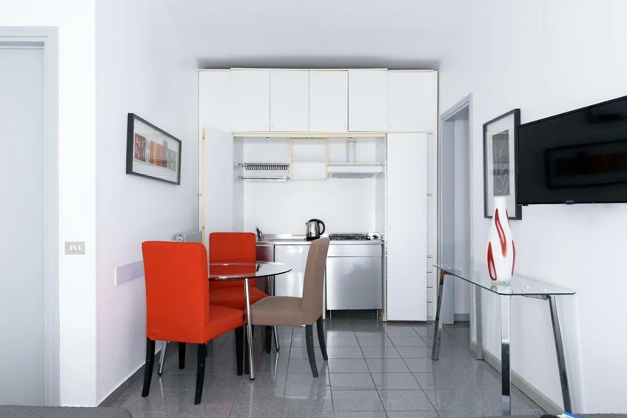 Residence Diaz Como 2*,