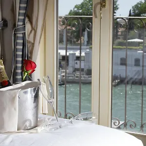 **** Otel Dei Dragomanni İtalya
